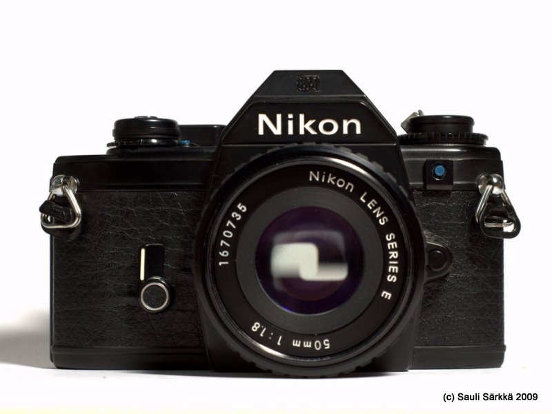 DSC_0087.jpg - Nikon EM + Nikon Series E 50mm 1:1.8, front view