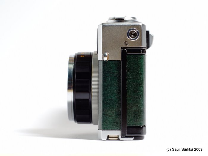 DSC_9253b.jpg - Olympus 35 RC in deep green leatherette