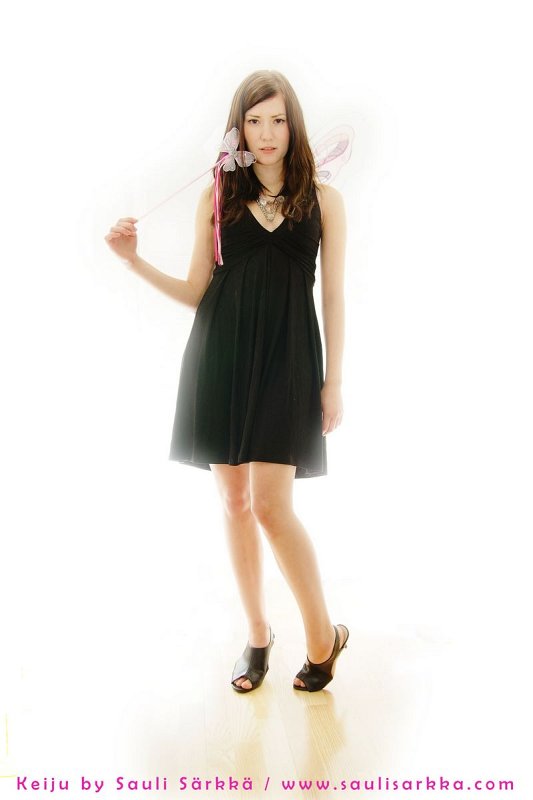 linda_keiju.jpg - Linda with wings.