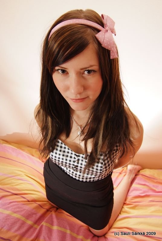 linda_koulutytto.jpg - Linda: Naughty school girl.